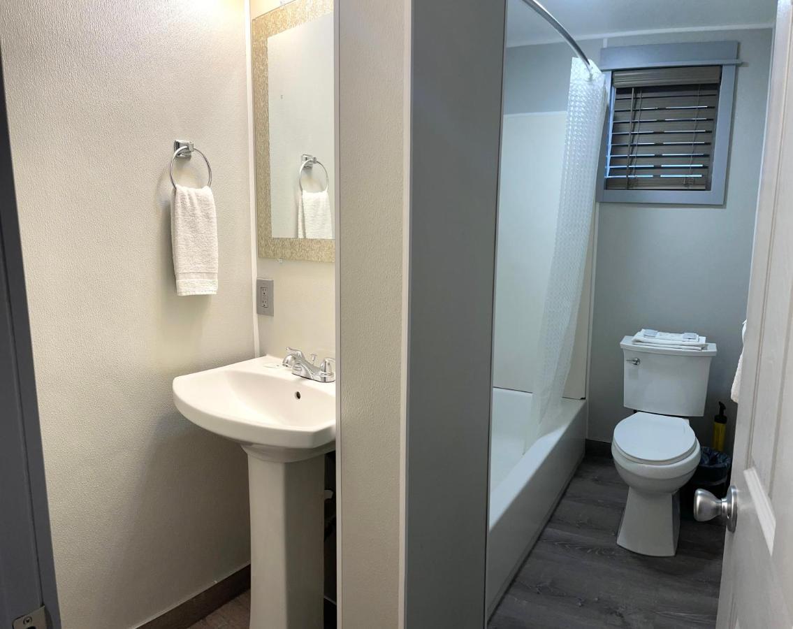 Emerald Best Motel Эдмондс Экстерьер фото